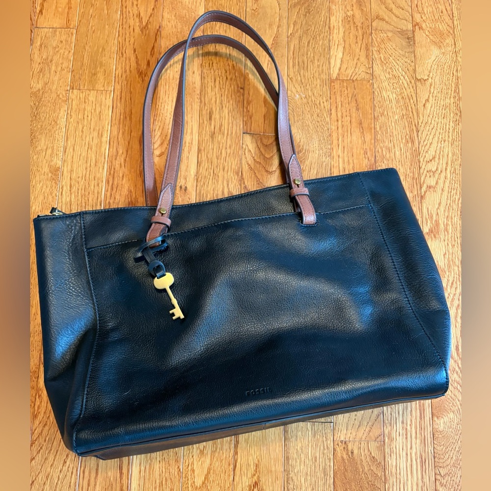 Fossil Black Leather Tote with Brown Handles and Gold Key Charm